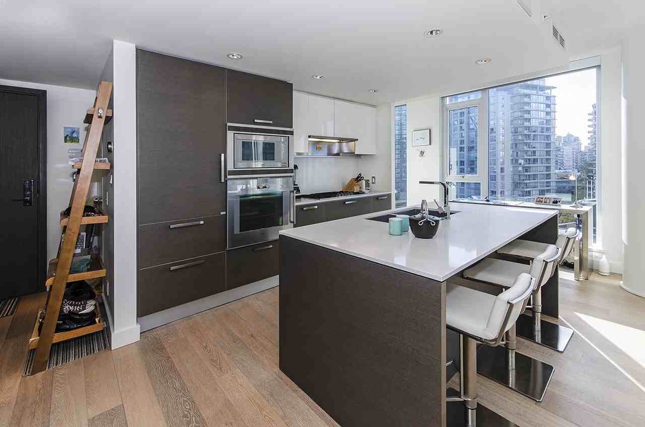 1499 W Pender St - Photo 3 of 18