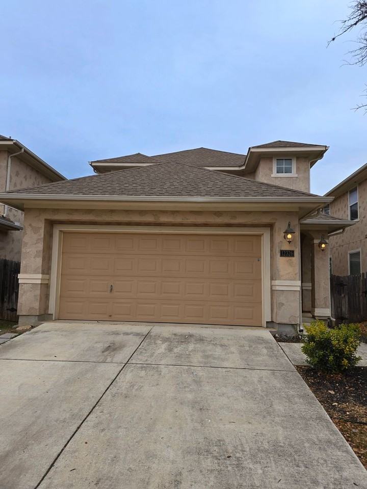 12326 Abbey Garden - Photo 2 of 17