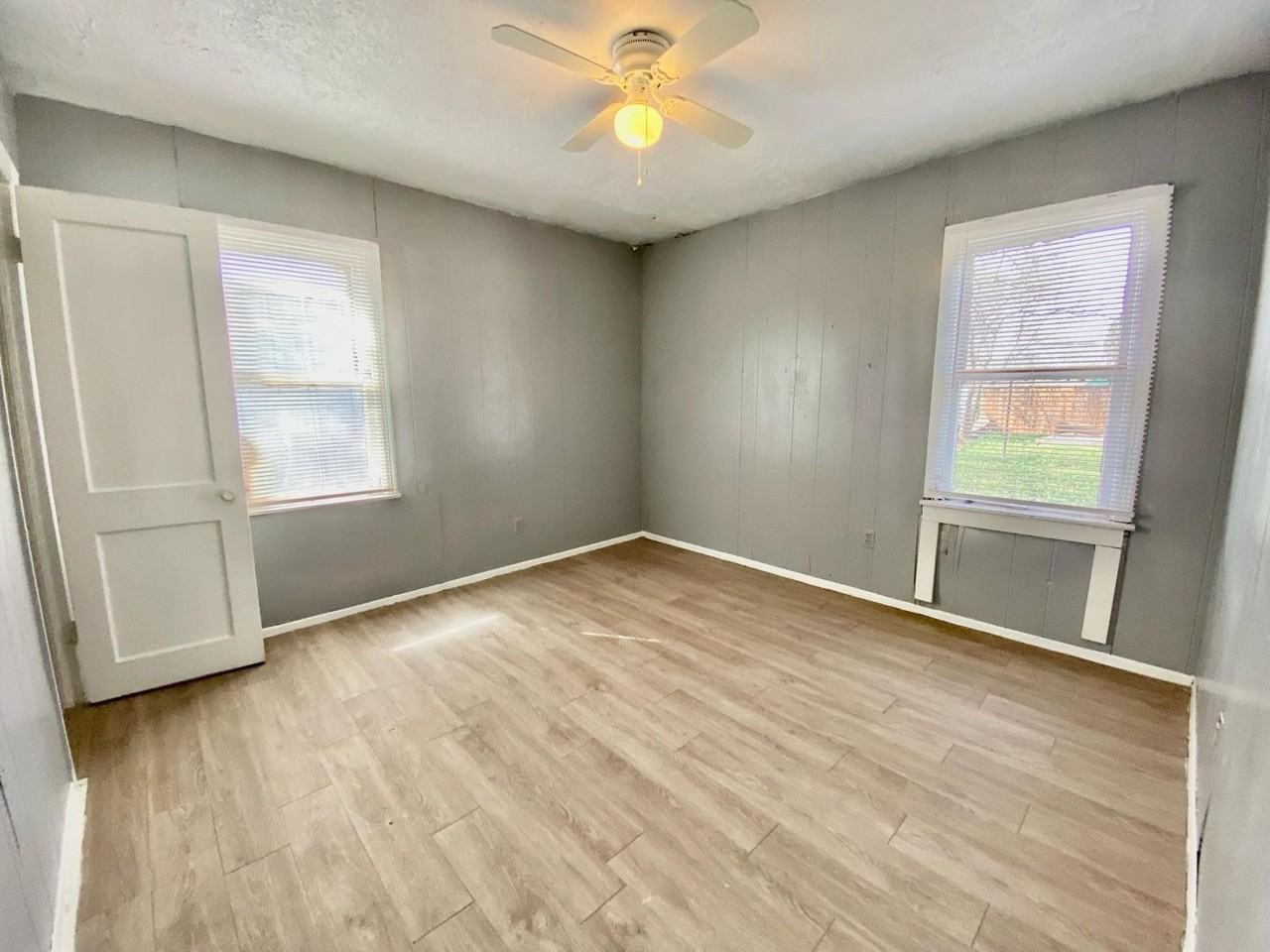 106 Vernon Avenue - Photo 5 of 8