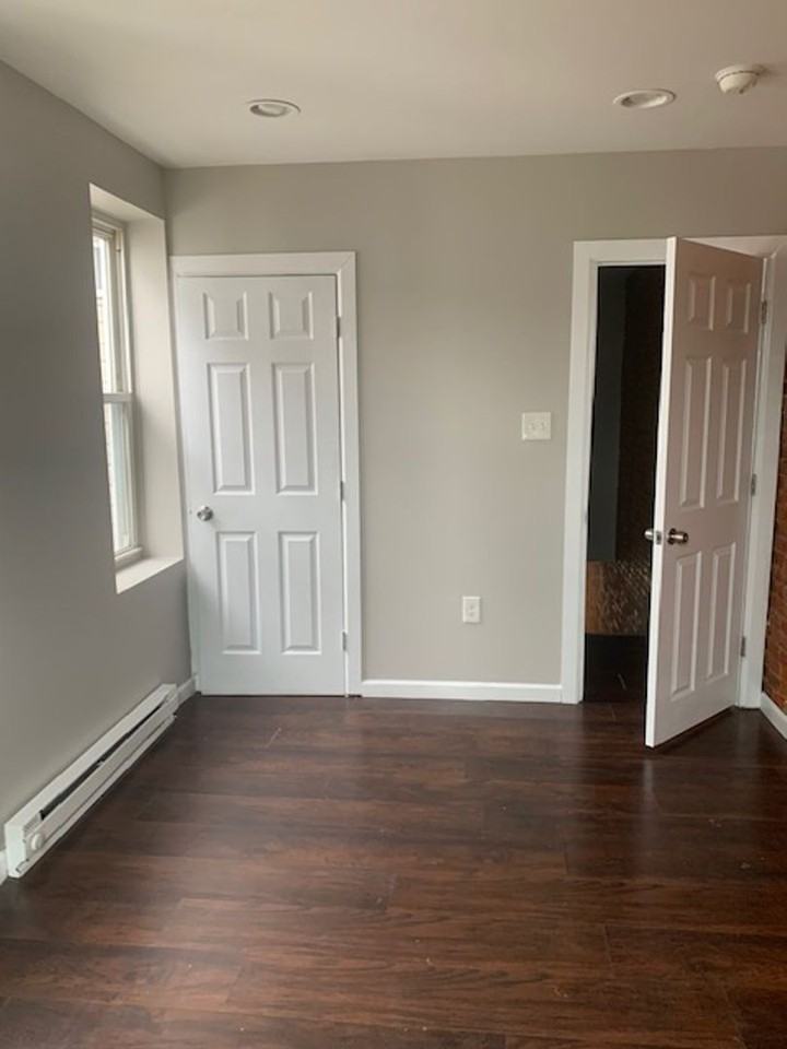 1857 E Clementine St - Photo 2 of 19