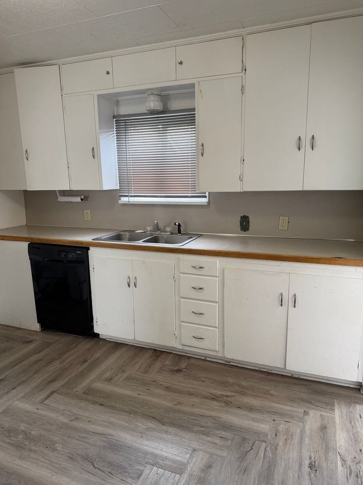 409 Southwest 8th Street - Photo 6 of 17