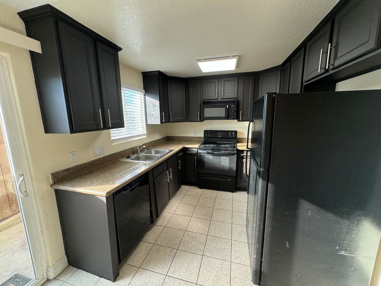 1321 Greenfield Drive - Photo 6 of 22