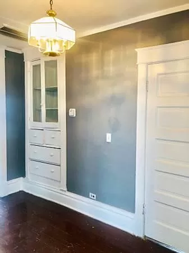 2635 Victor Street - Photo 2 of 16