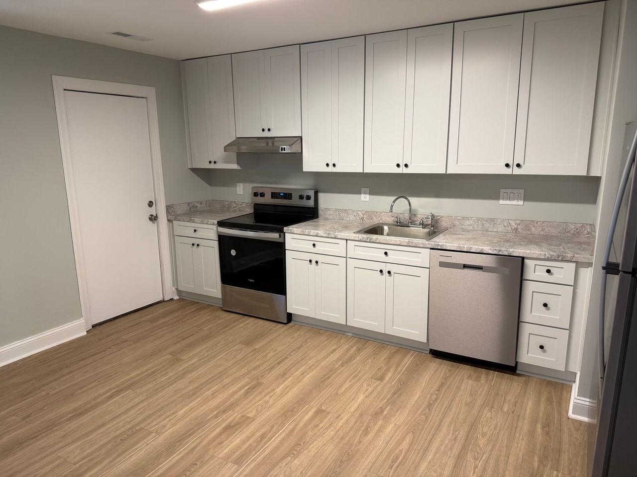 1521 Effingham Road - Photo 5 of 8