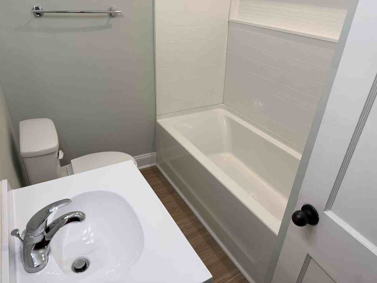 1521 Effingham Road - Photo 6 of 8