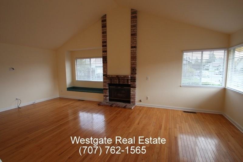 1439 Morning Glory Drive - Photo 5 of 21