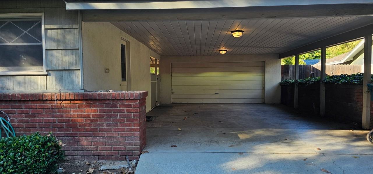 4241 Isabella St - Photo 4 of 34