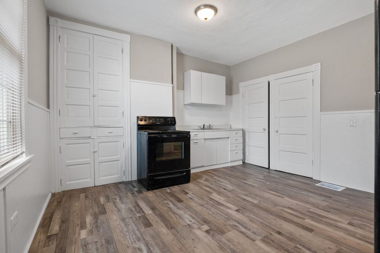 3013 Riverview Avenue - Photo 5 of 19