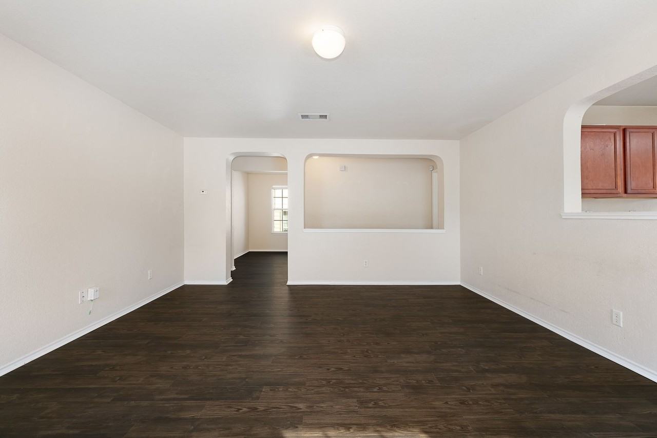 5002 Meridian Farm - Photo 4 of 36