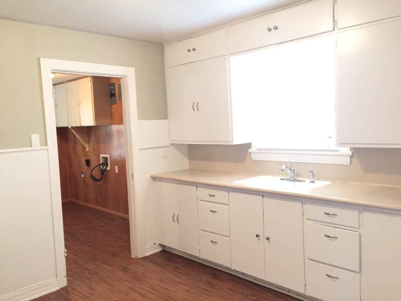 2706 31st Street - Photo 2 of 18