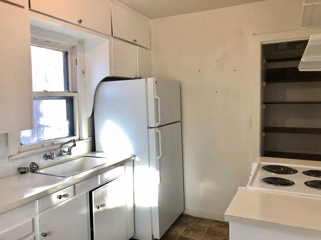 2612 27th Street - Photo 3 of 6