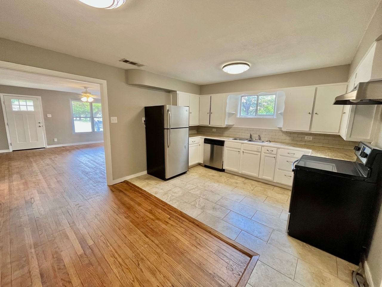 3320 27th Street - Photo 6 of 16