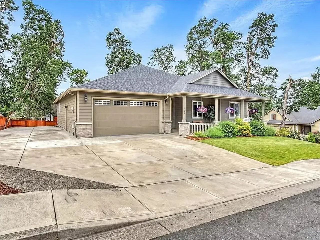 534 Nw Eve Dr - Photo 2 of 7