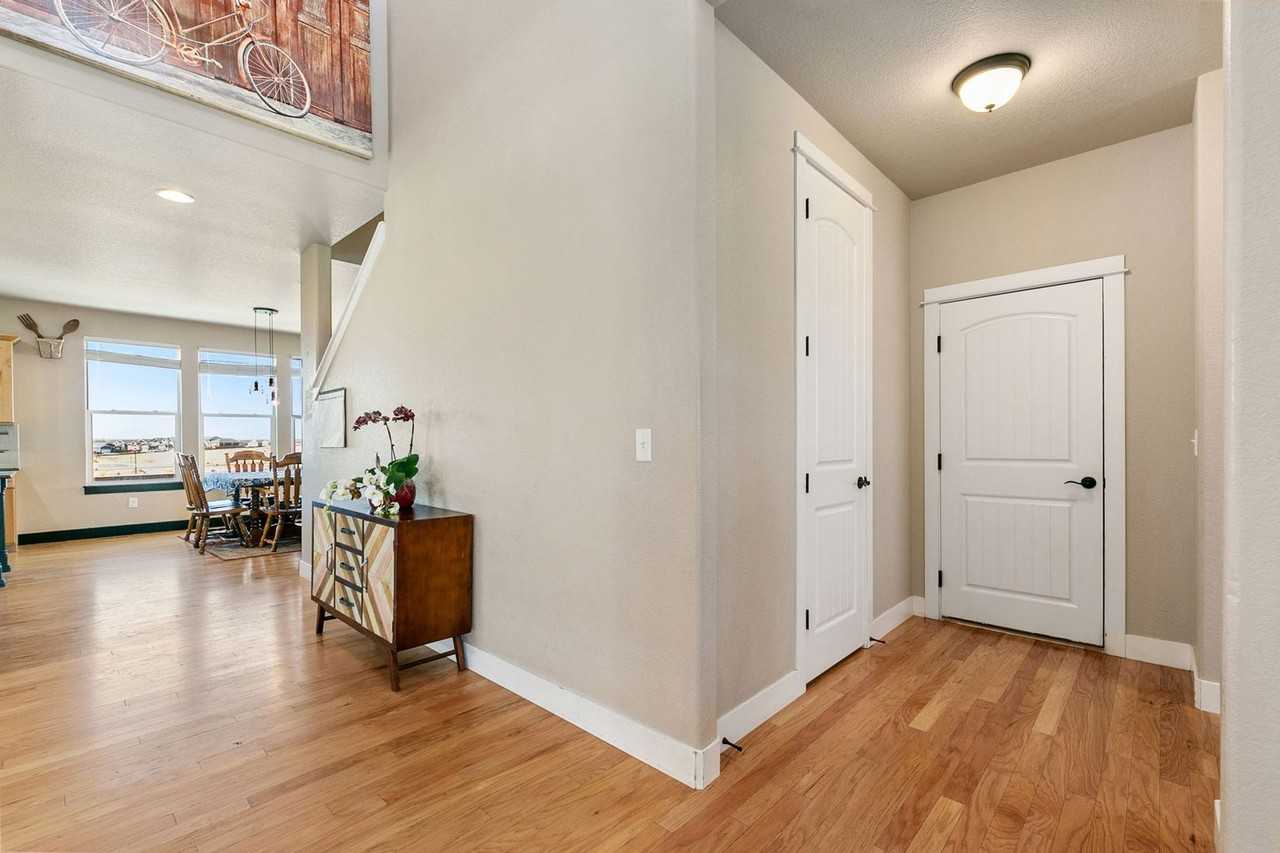 1063 Mt Columbia Drive - Photo 2 of 26