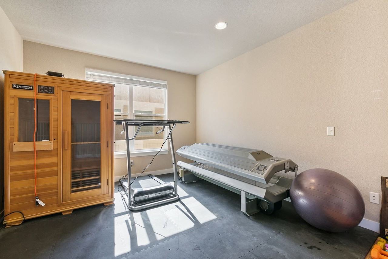 1063 Mt Columbia Drive - Photo 6 of 26