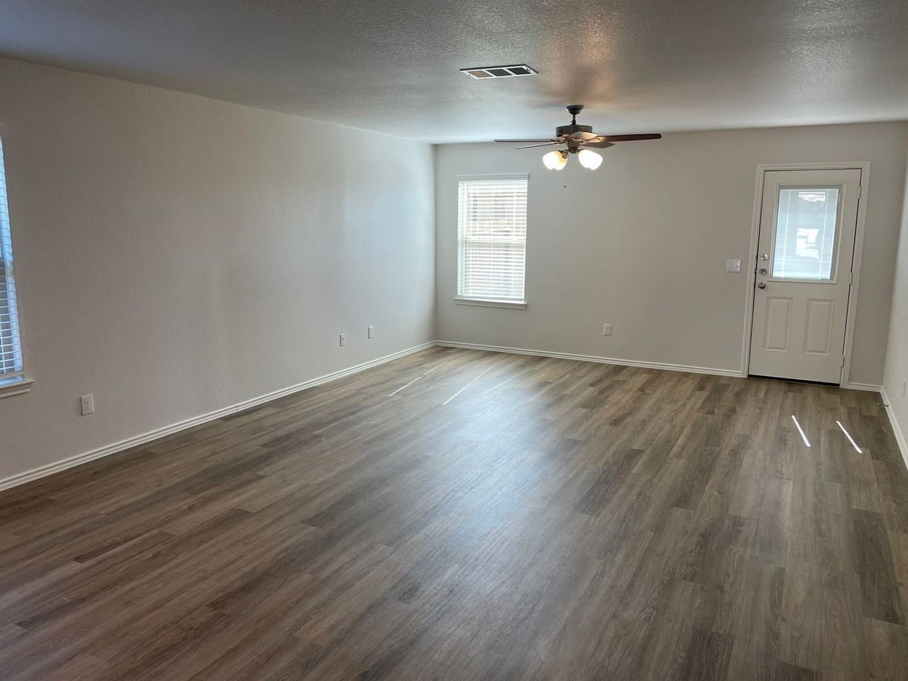 18639 Scarlet Meadow Ln - Photo 6 of 16