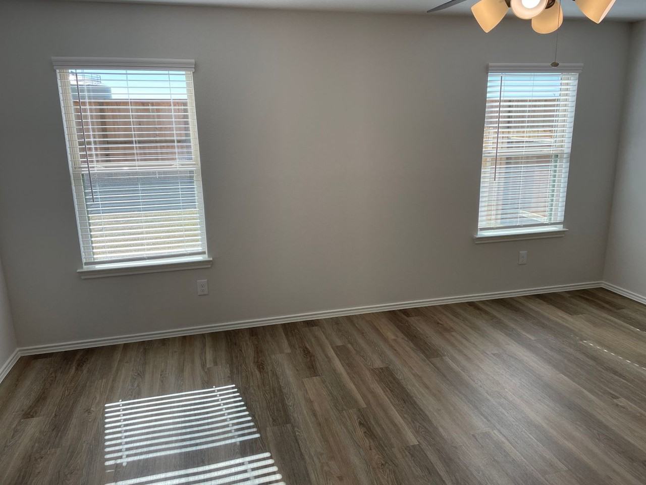 18639 Scarlet Meadow Ln - Photo 7 of 16