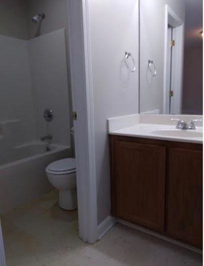 115 Thomas St - Photo 2 of 19