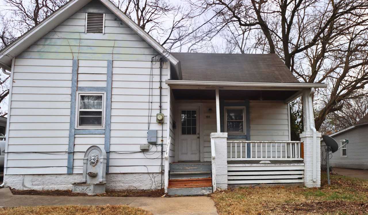 1104 Pannell Street - Photo 2 of 9