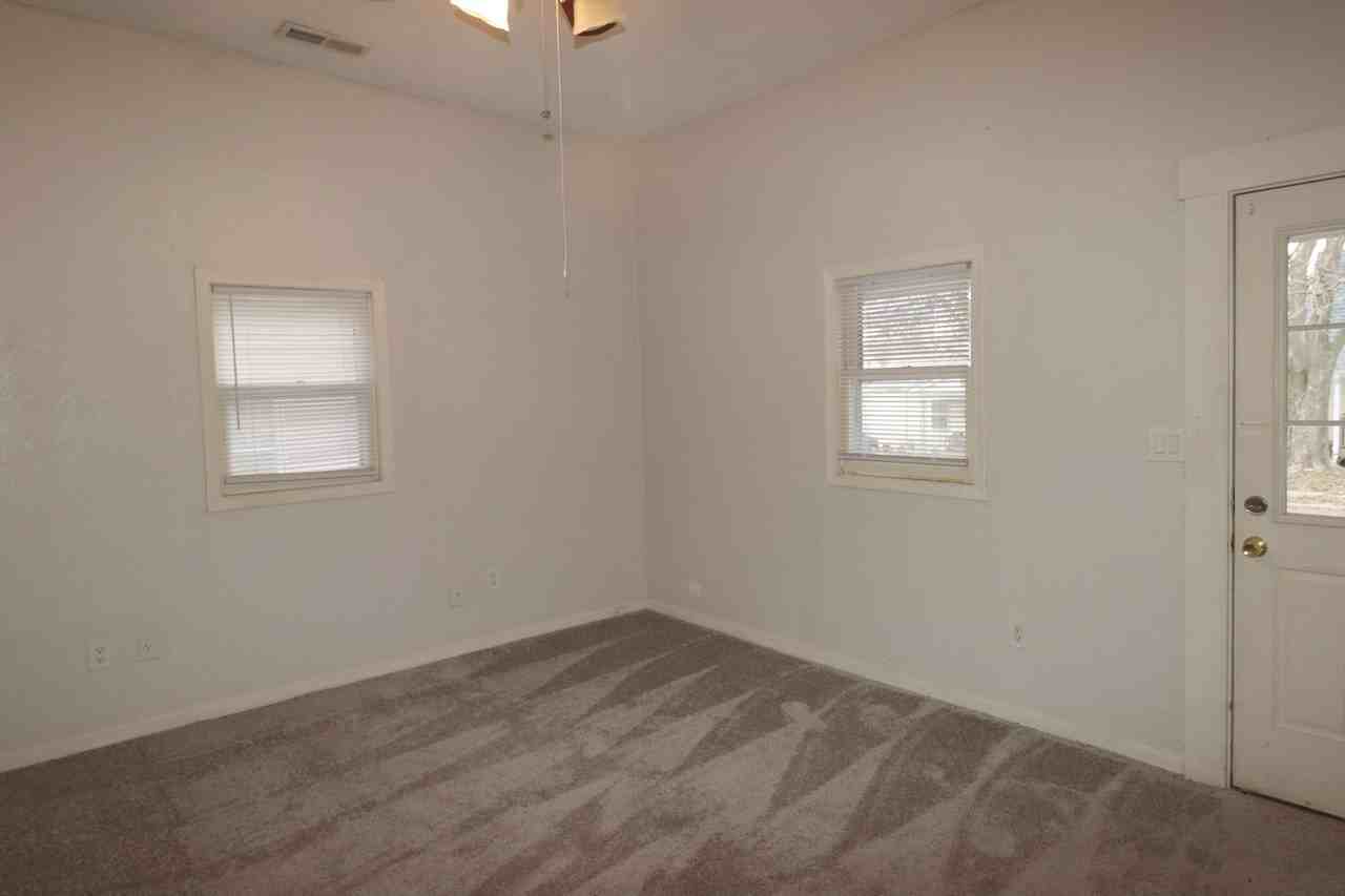 1104 Pannell Street - Photo 6 of 9