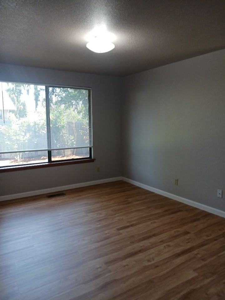 3550 Michael Park Drive - Photo 6 of 13