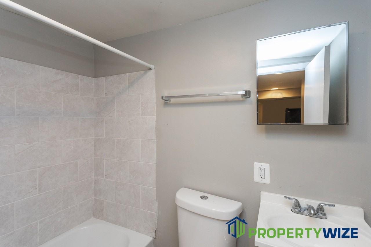 2017 Saint Paul St #B - Photo 3 of 24