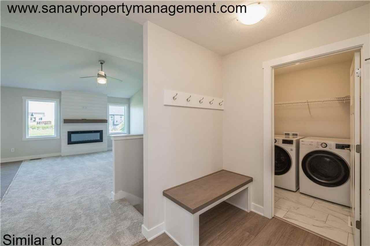 635 Southeast Mesa Drive - Photo 6 of 8