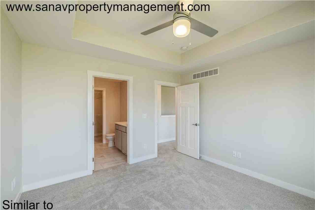 635 Southeast Mesa Drive - Photo 7 of 8