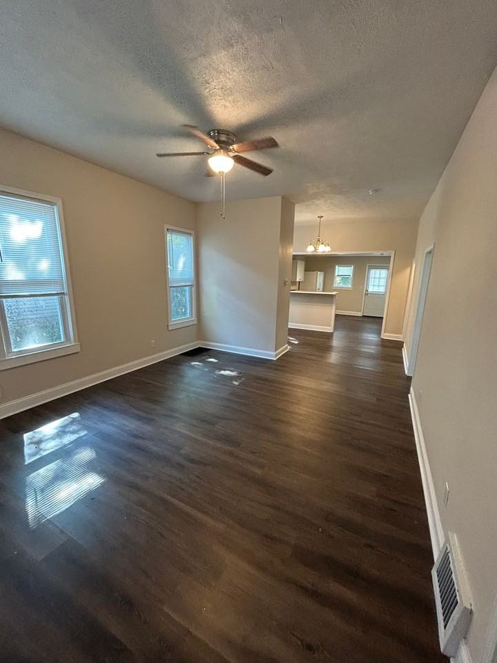 940 West Brower Street - Photo 2 of 11