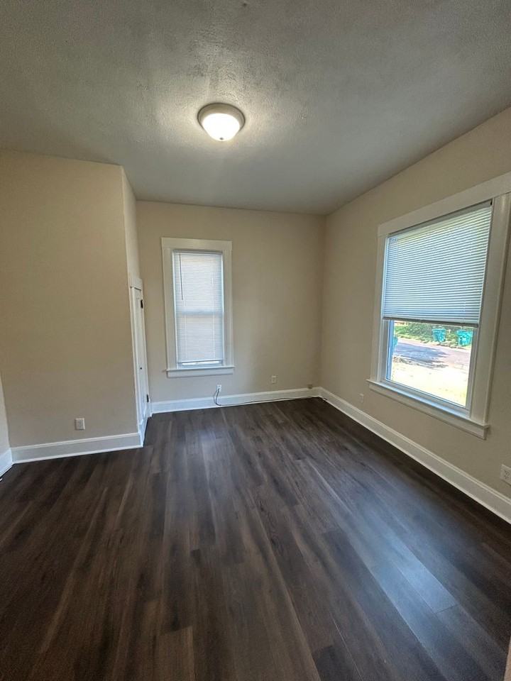 940 West Brower Street - Photo 3 of 11