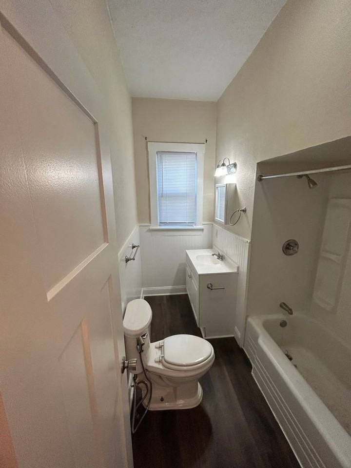 940 West Brower Street - Photo 5 of 11