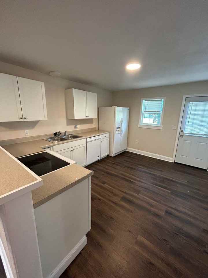 940 West Brower Street - Photo 6 of 11