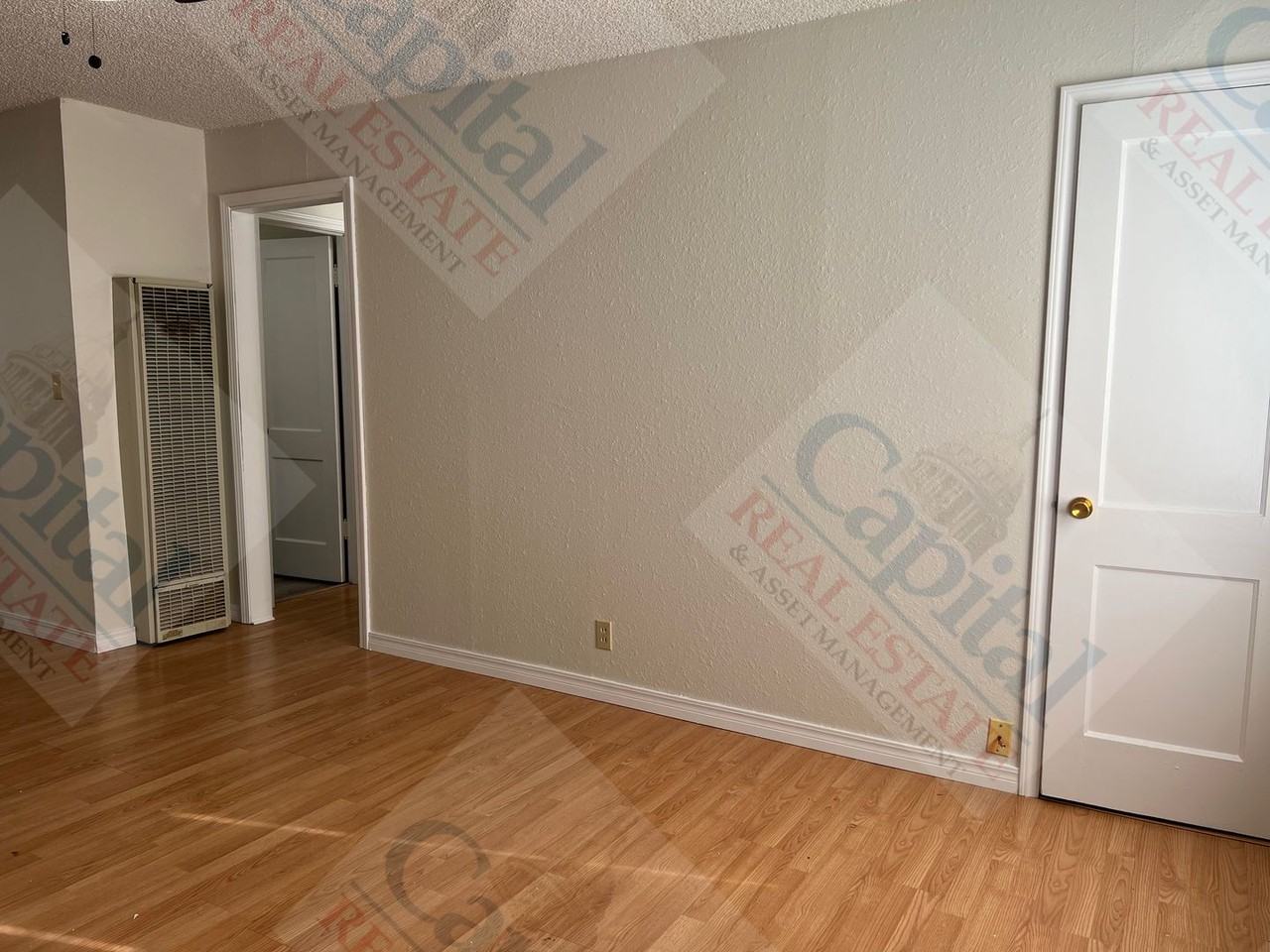 327 East Steed Drive - Photo 4 of 29