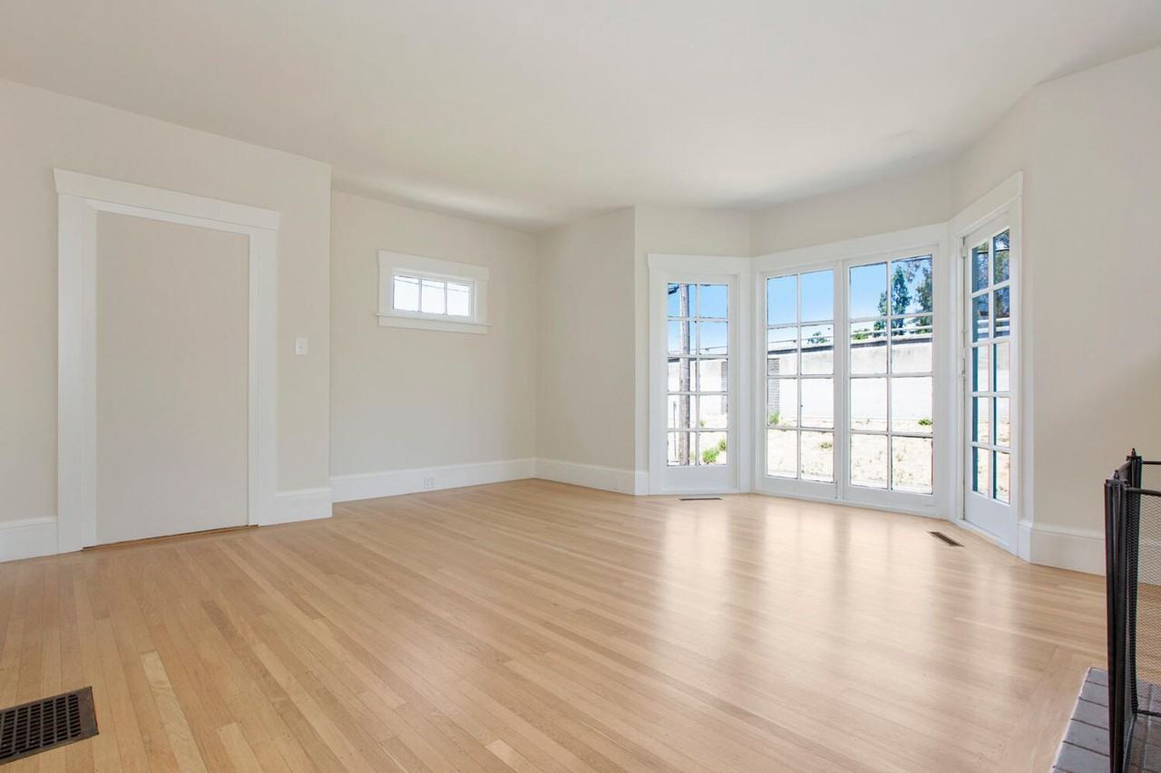 5831 Keith Avenue - Photo 4 of 19