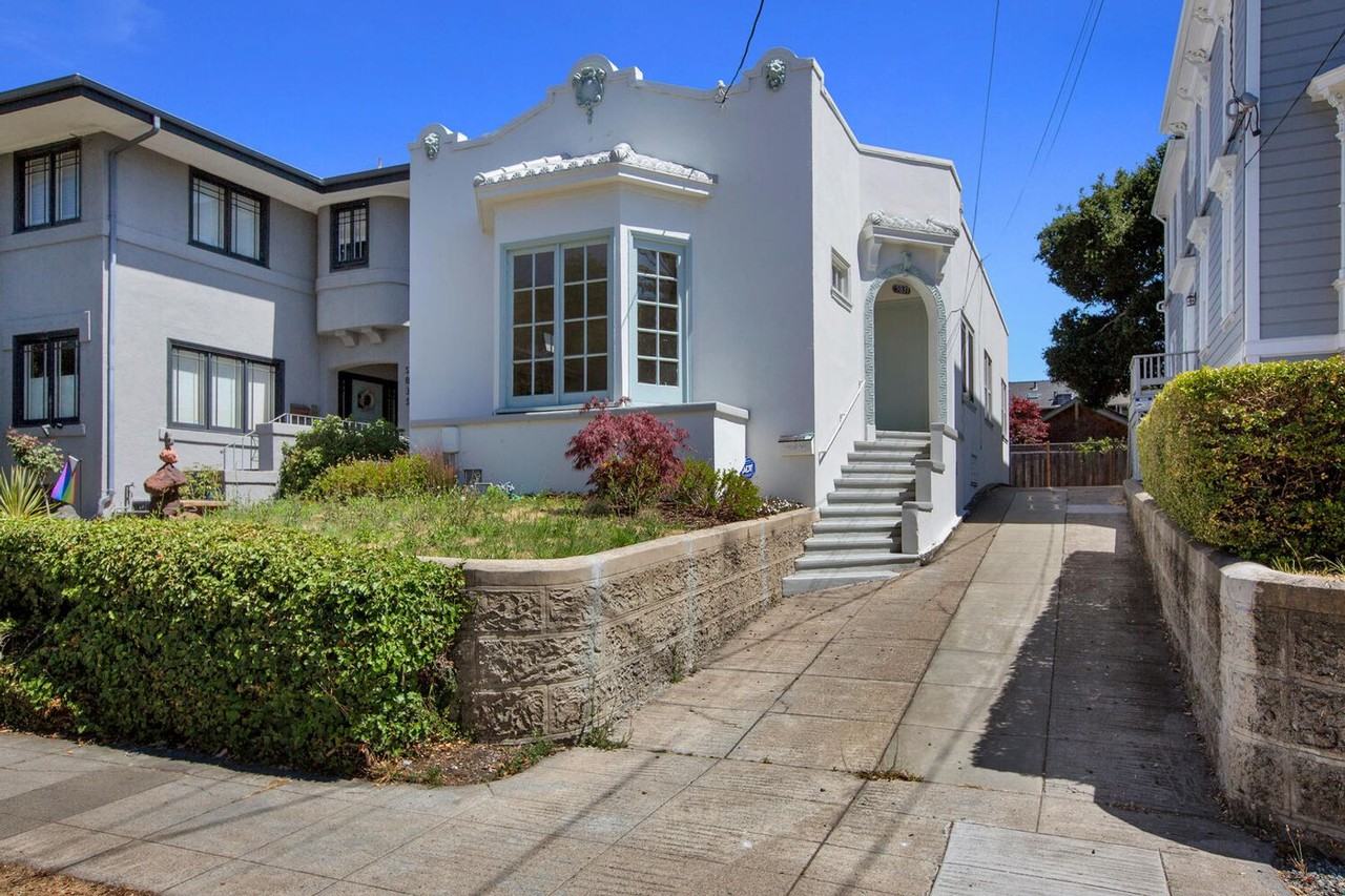 5831 Keith Avenue - Photo 5 of 19