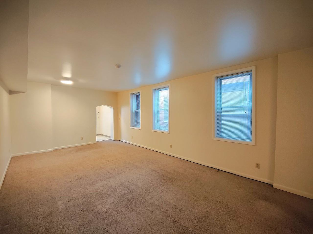 1436 Potomac Avenue - Photo 2 of 20