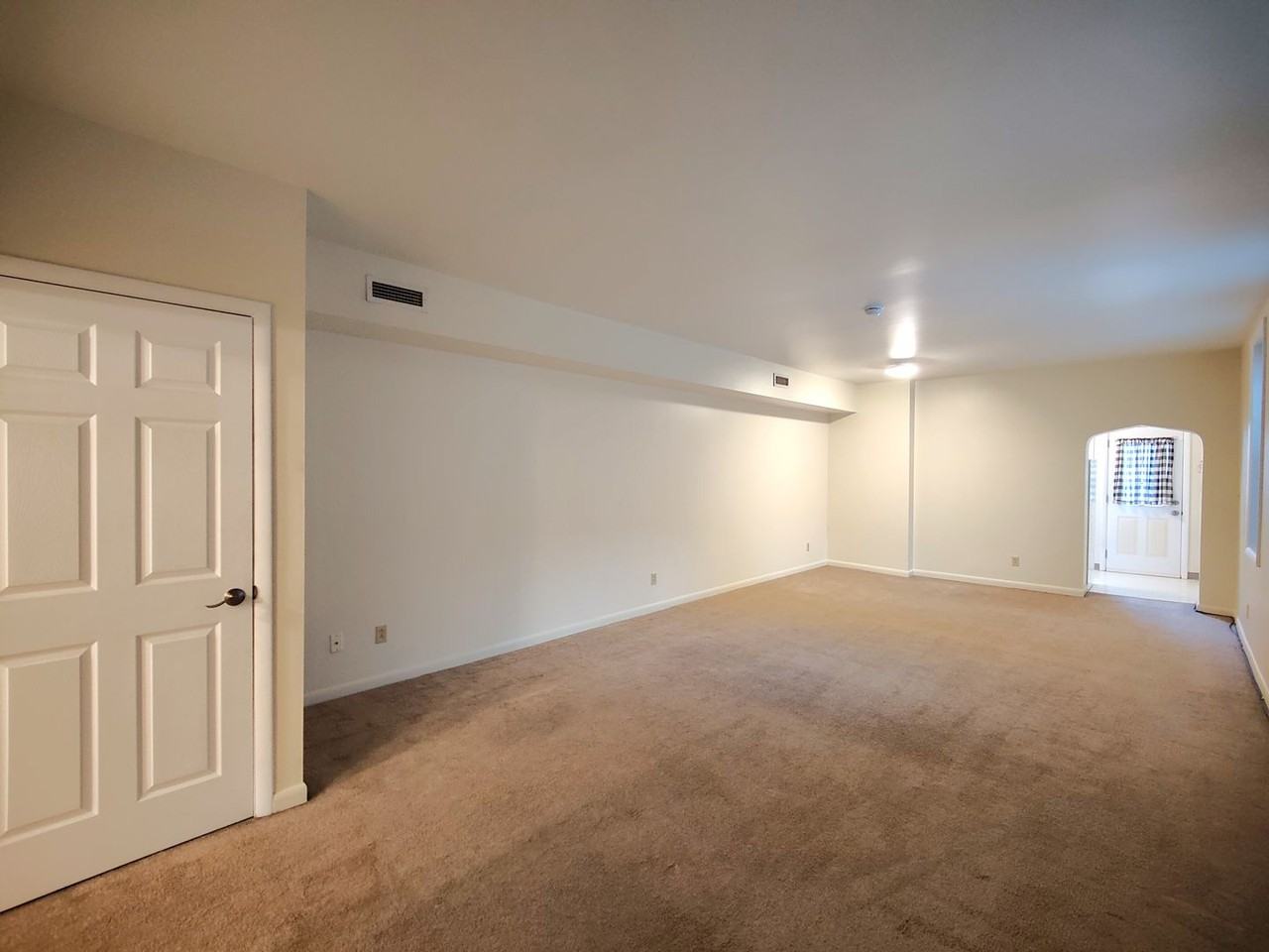 1436 Potomac Avenue - Photo 3 of 20