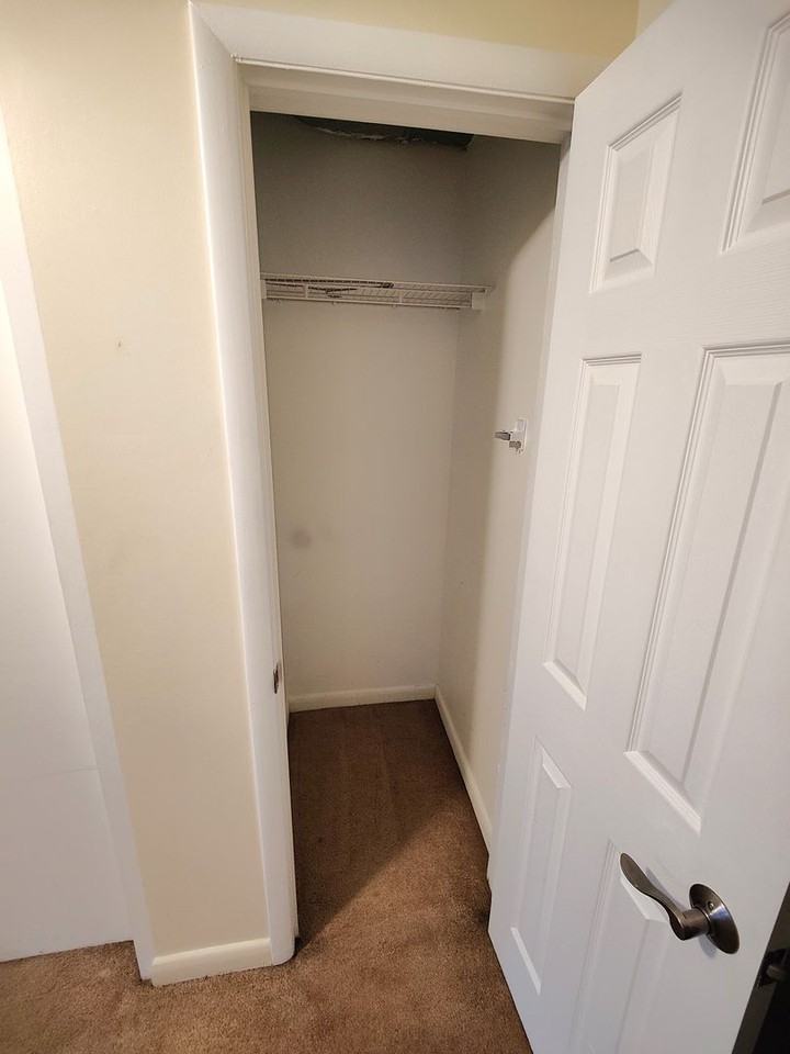 1436 Potomac Avenue - Photo 6 of 20