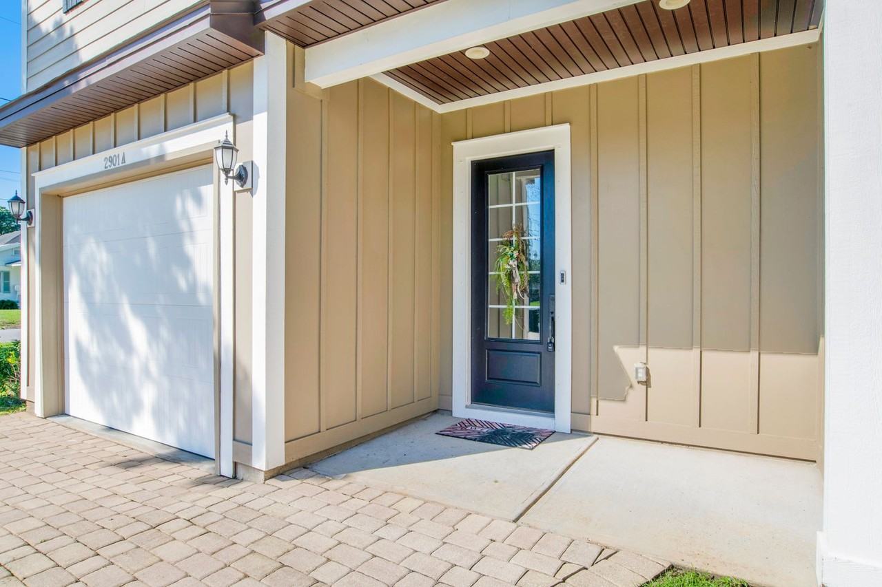 2901 North 15th Avenue - Photo 2 of 23