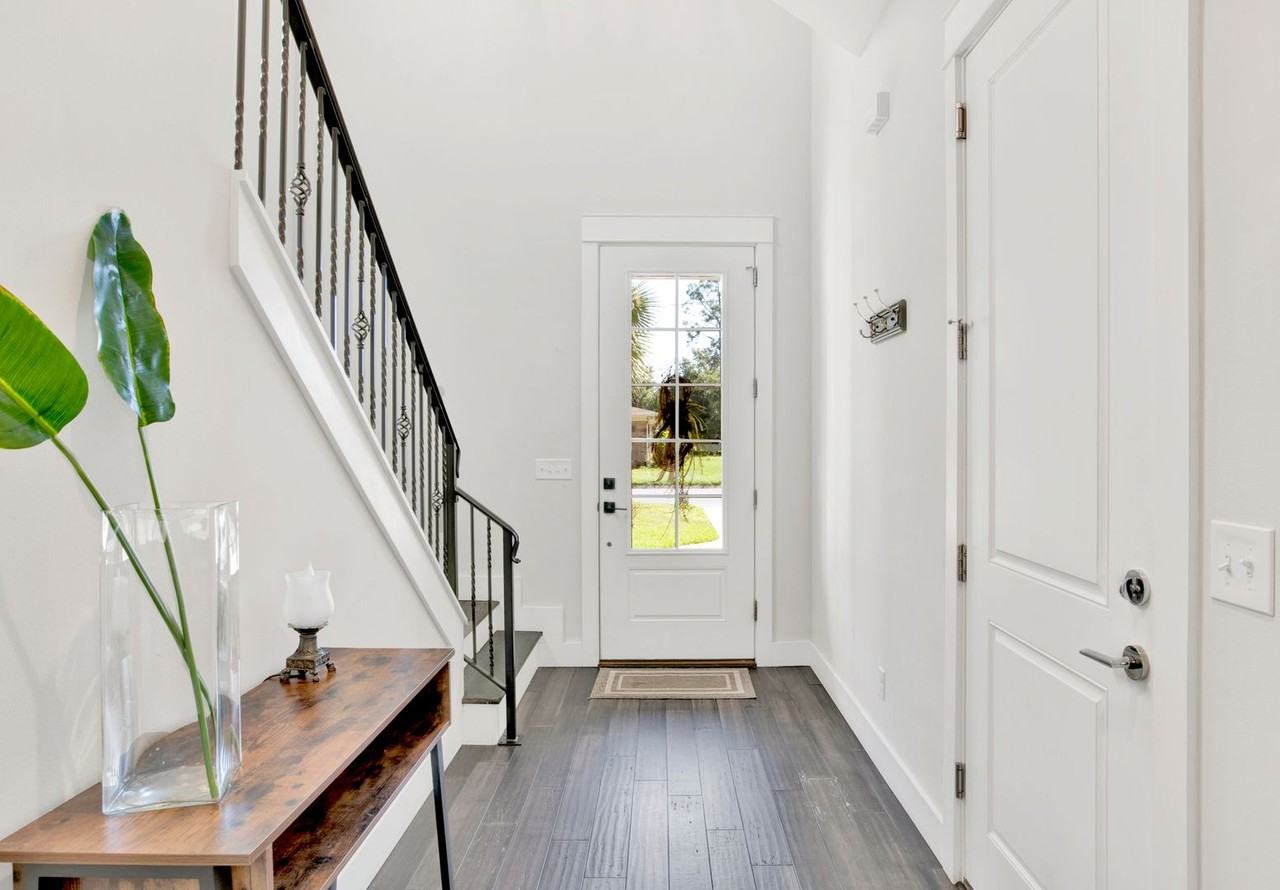 2901 North 15th Avenue - Photo 3 of 23