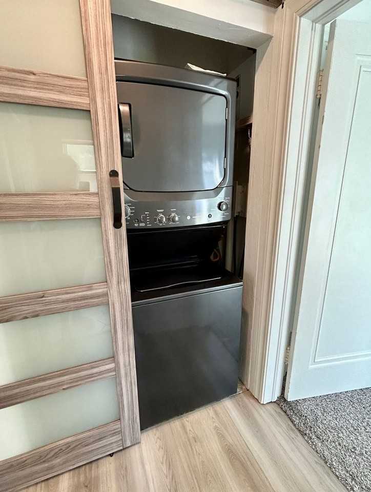 2416 Northwest 38th Street - Photo 7 of 11