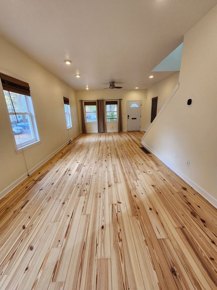 1913 West 50th Street - Photo 4 of 44