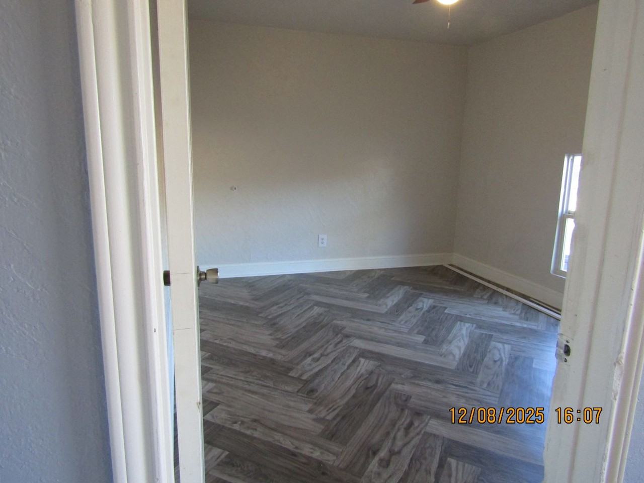 3428 Nw Lincoln Ave - Photo 6 of 14