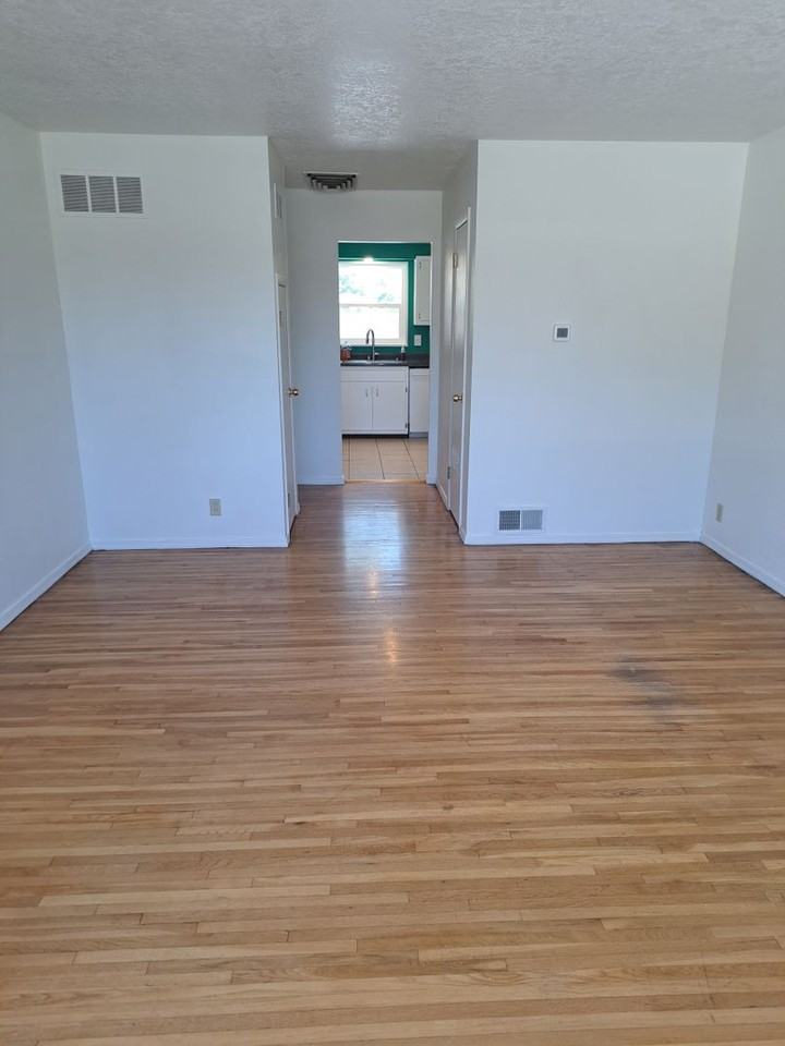 3416 Parsifal Street Northeast - Photo 4 of 22