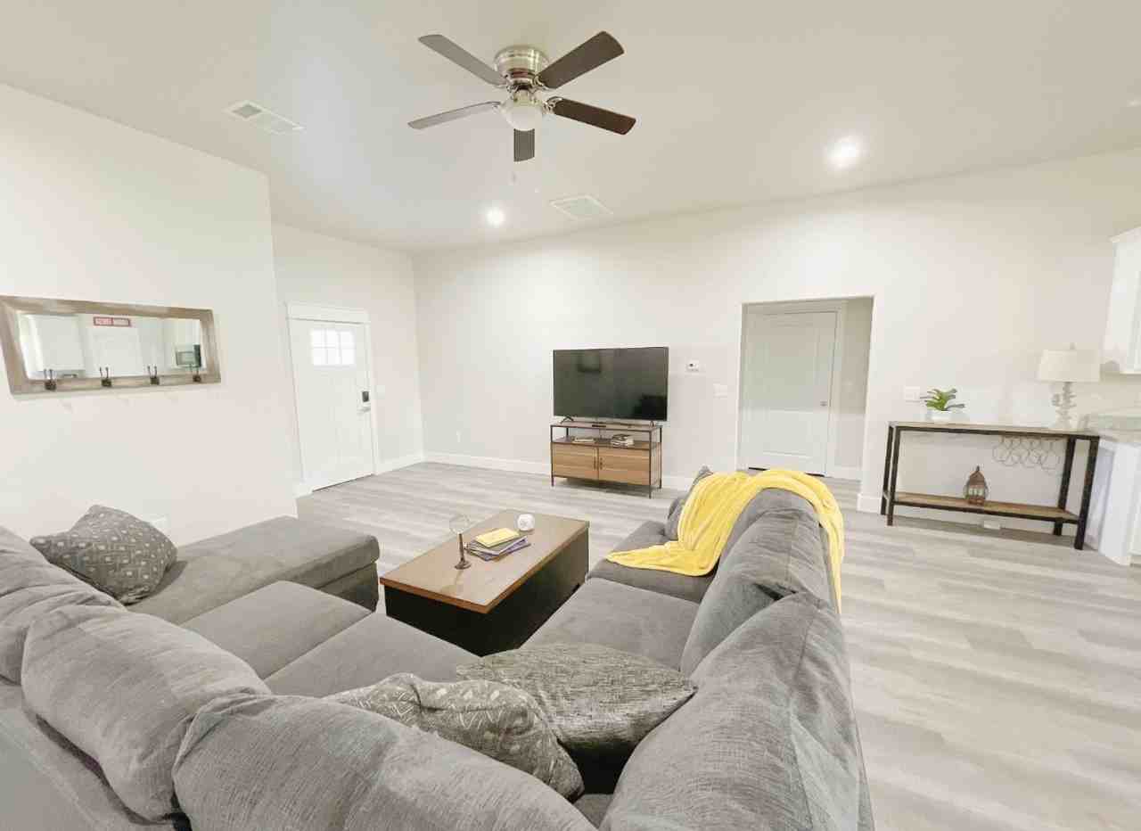 102 Katy Street - Photo 2 of 14