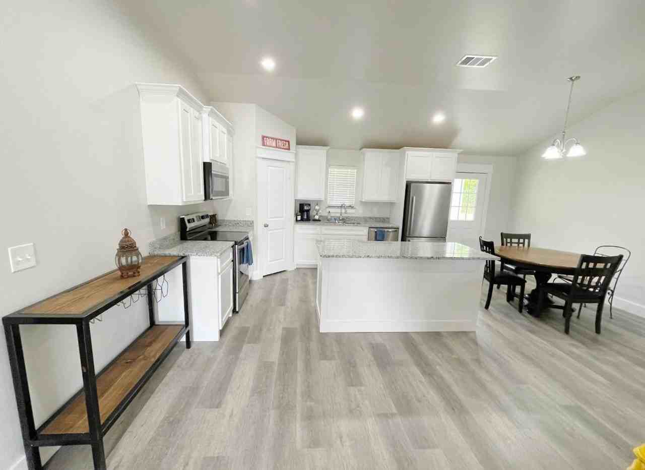 102 Katy Street - Photo 3 of 14