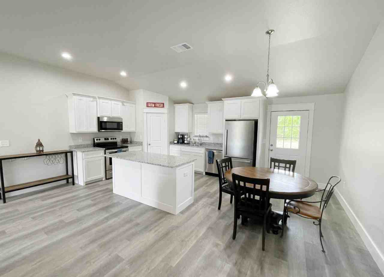 102 Katy Street - Photo 4 of 14