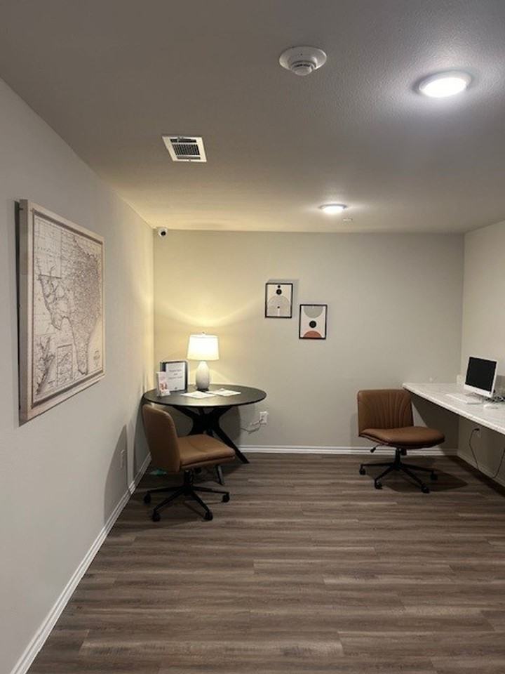 DEL RIO LOFTS - Photo 6 of 10