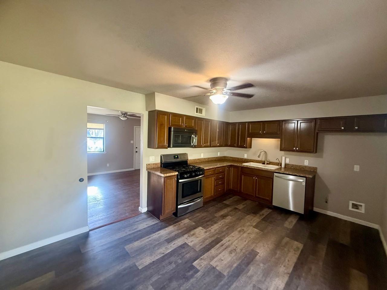 2411 Carywood Drive - Photo 4 of 16