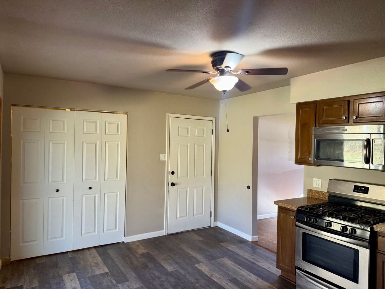 2411 Carywood Drive - Photo 5 of 16